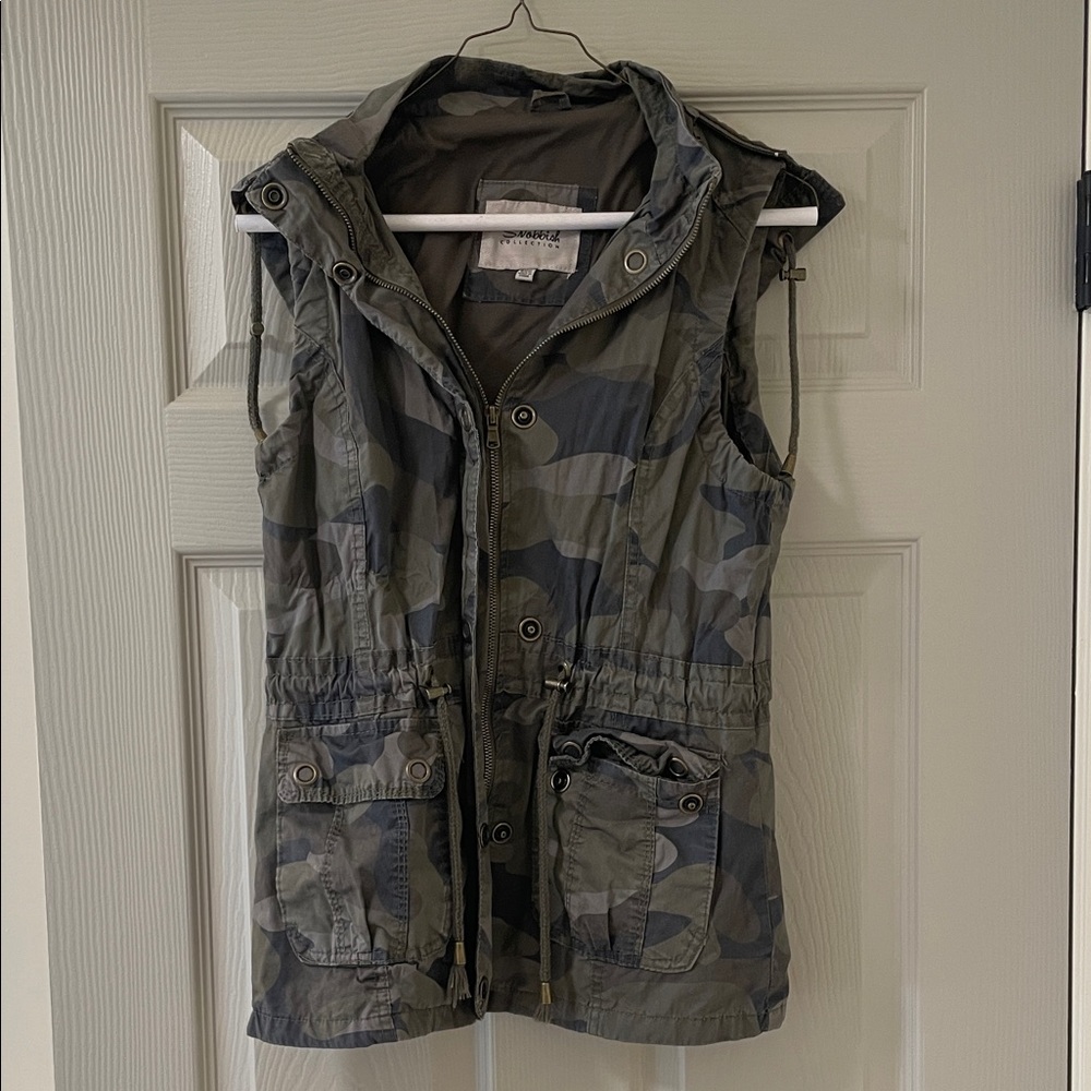 Camouflage Sleeveless Vest